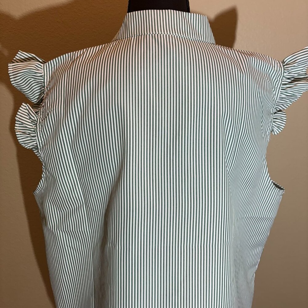 NWOT Sleeveless Green White Tunic V-Neck Striped Top - Picture 7 of 9